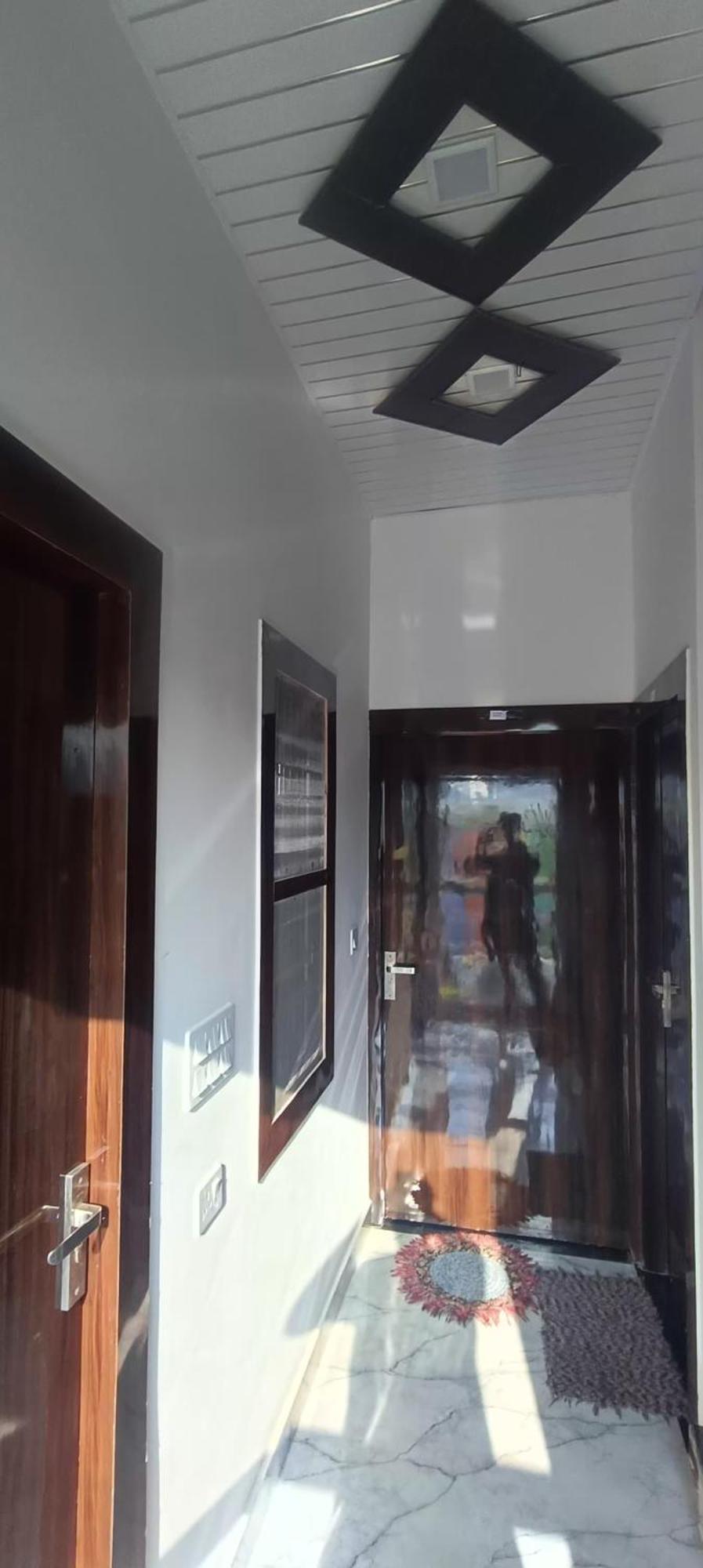 Goenka Home Stay Barsana Chhata Exterior photo